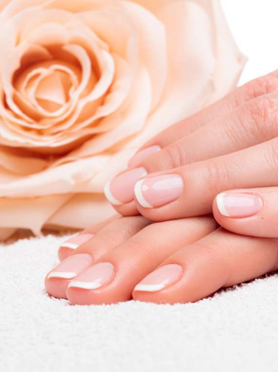 BEAUTÉ DES MAINS ET DES PIEDS